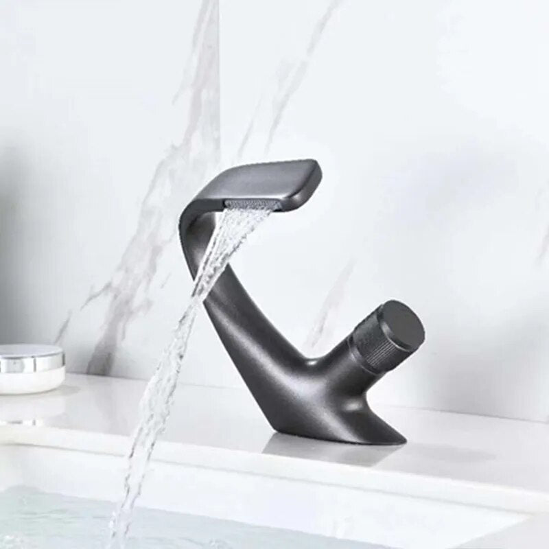 Contemporary Elegance: Luxury Basin Faucet