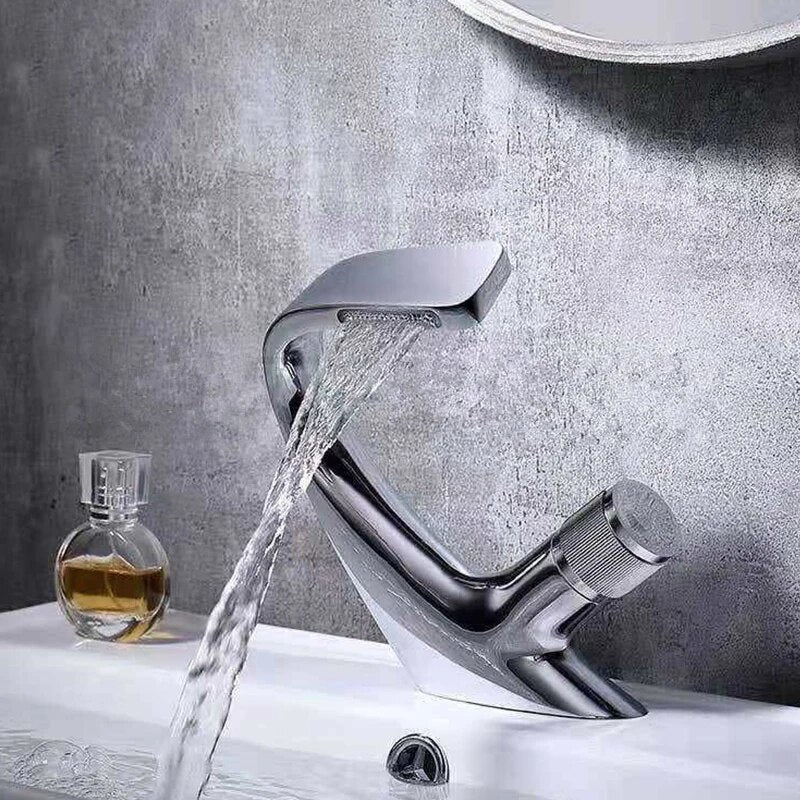 Contemporary Elegance: Luxury Basin Faucet